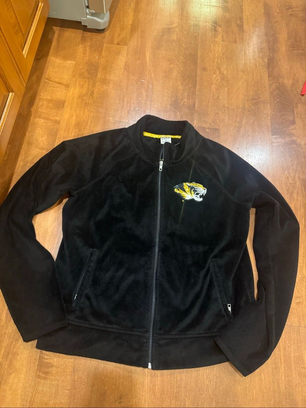 Victoria’s Secret PINK Mizzou Missouri Tigers Fleece Jacket Large Black Full Zip